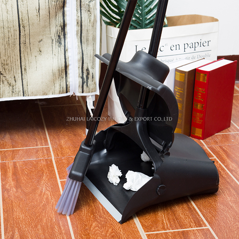 Black Plastic Garbage Shovel Dustpan With Handle