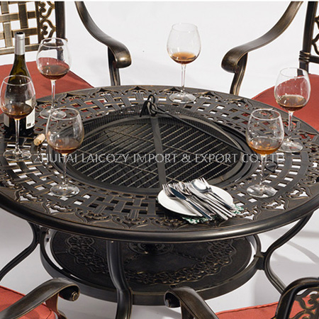 Outdoor Furniture Cast Aluminium BBQ Table with Six Chairs with Cushion